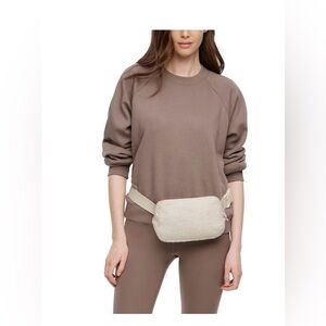 GapFit Unisex Off White Belt Bag Crossbody Bag. NWT